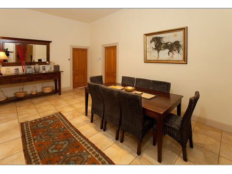 Fairholme Townhouse - Tourism Adelaide 4