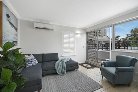 Renovated Moololaba Unit 100m To Beach - Tourism Adelaide 1