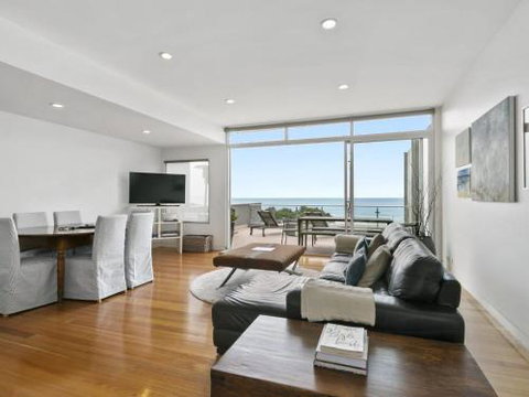 LOUTTIT BAY APARTMENT 2 Main Street With Wifi & Views - Tourism Adelaide 3