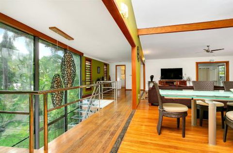 SANTORINIatPALM COVE - Tourism Adelaide 2