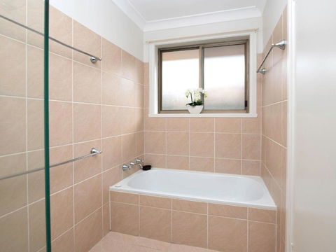 Relaxing Waterfront Property In Quiet Location - Tourism Adelaide 1