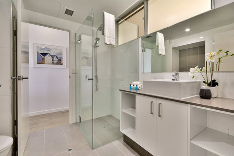 Whitsunday Apartment On Level 6 - Tourism Adelaide 6