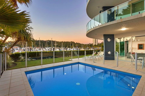 Pavillions 12 With Pool And Golf Buggy - Tourism Adelaide 1