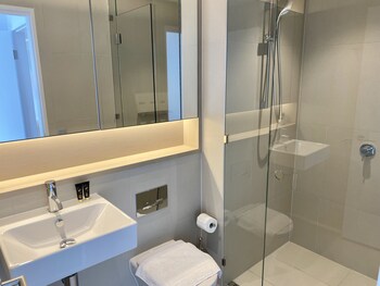 JC Waterfront Apartments Collins Wharf - Tourism Adelaide 4