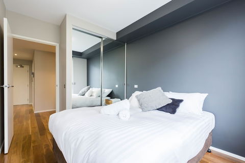 SANDRA, 1BDR Carlton Apartment - Tourism Adelaide 3