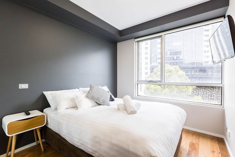 SANDRA, 1BDR Carlton Apartment - Tourism Adelaide 1