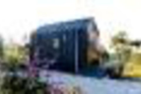 Modern Tiny House (Compass Hut) - Tourism Adelaide 6