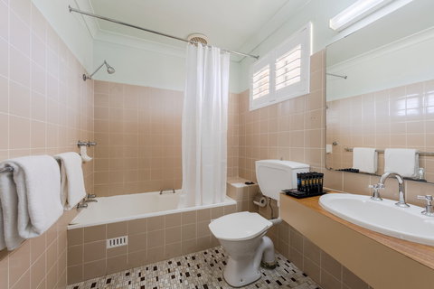 Panorama Bathurst - Tourism Adelaide 2