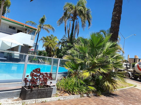 Toorak Lodge - Tourism Adelaide 2