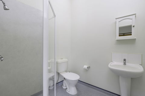 Tin Can Bay's Sleepy Lagoon Motel - Tourism Adelaide 5