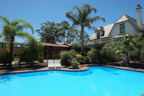Maclin Lodge Motel - Tourism Adelaide 3