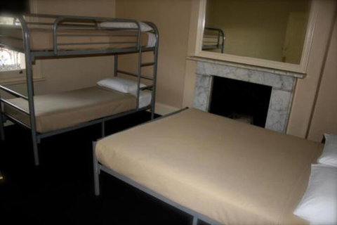 Glenelg Beach Hostel - Tourism Adelaide 3