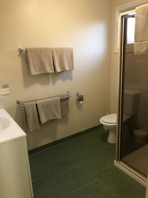 Sheffield Motor Inn - Tourism Adelaide 3