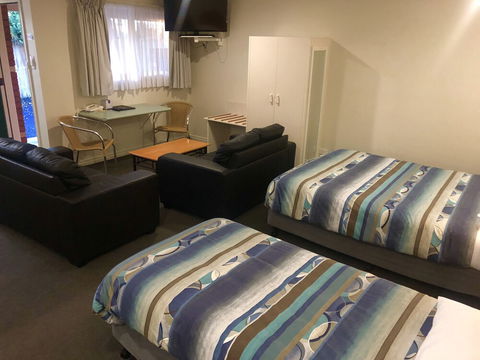 Sheffield Motor Inn - Tourism Adelaide 4