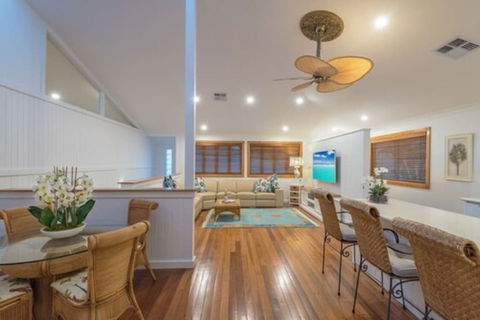 Noosa Outrigger Beach Resort - Tourism Adelaide 4