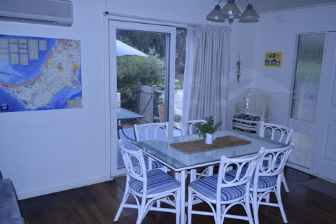 Beachwalk Cottage - Tourism Adelaide 6