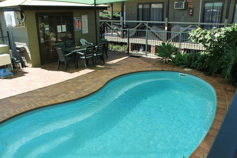 Lake Forbes Motel - Tourism Adelaide 4