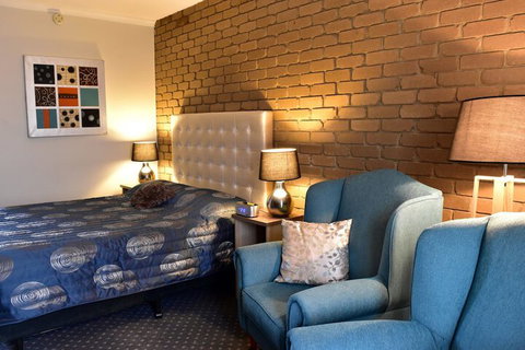 Strzelecki Motor Lodge - Tourism Adelaide 2