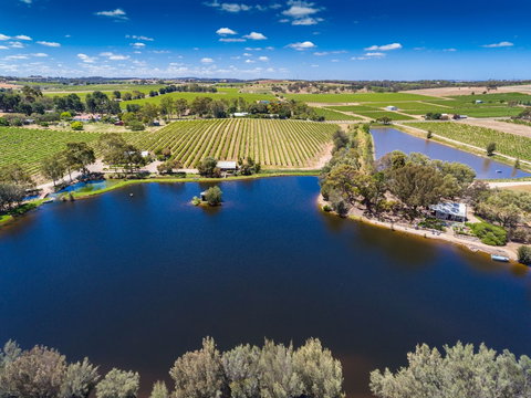 Stonewell Cottages & Vineyards - Tourism Adelaide 0