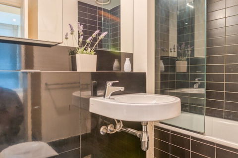 CBD Collins St. Near Southern Cross - Tourism Adelaide 5