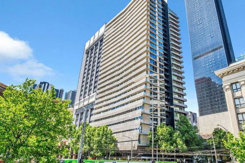 CBD Collins St. Near Southern Cross - Tourism Adelaide 2