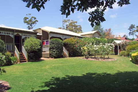 Adamsons Riverside Accommodation - Tourism Adelaide 0