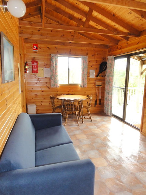 Gumleaves Bush Holidays - Tourism Adelaide 4