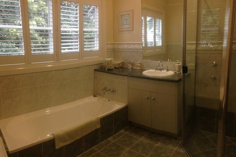 Elindale House Bed & Breakfast - Tourism Adelaide 7