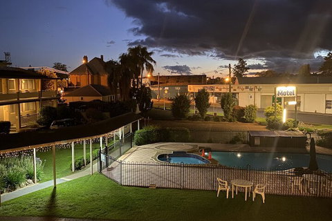 Bucketts Way Motel And Restaurant - Tourism Adelaide 1