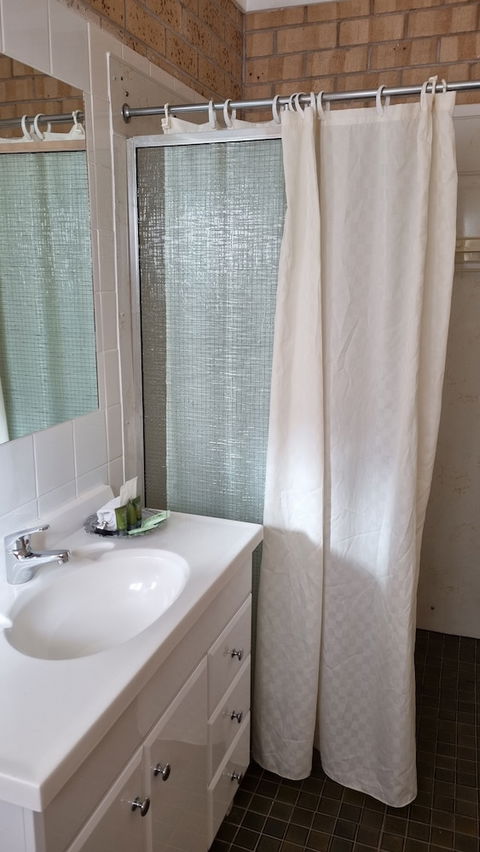 Lone Pine Motel - Corowa - Tourism Adelaide 5