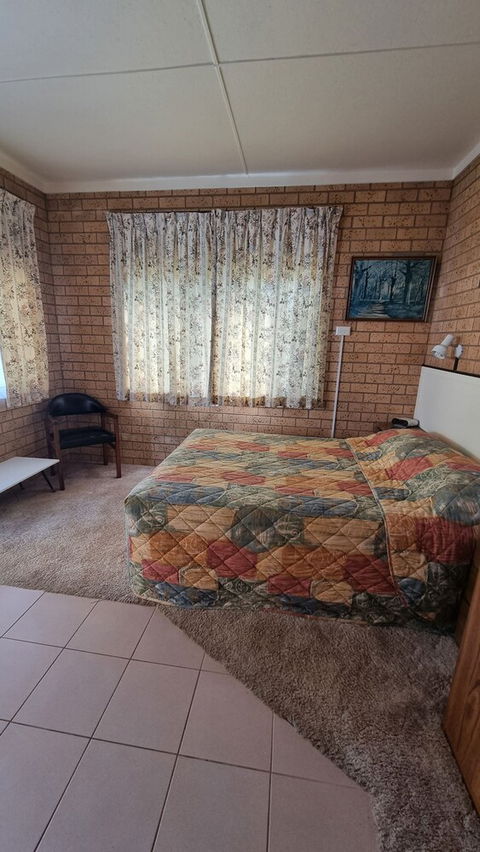 Lone Pine Motel - Corowa - Tourism Adelaide 6