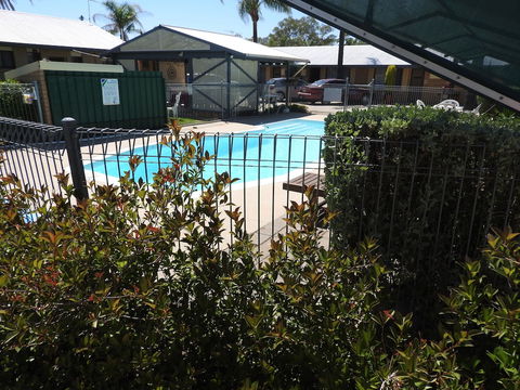 Lone Pine Motel - Corowa - Tourism Adelaide 0
