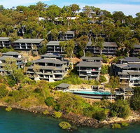 Villa 2 The Edge Oceanfront Deluxe 3 Bedroom Near Marina With Golf Buggy - Tourism Adelaide