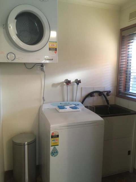 Acorn Lodge - Tourism Adelaide 1