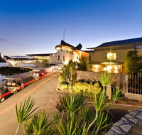 Yacht Club Villa 33-Serenity-Ocean Views with Golf Buggy - Tourism Adelaide