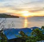 NEWLY BEAUTFULLY RENOVATED 16 The Casuarina 3 Bedroom House With 180 Degree Ocean Views - Tourism Adelaide