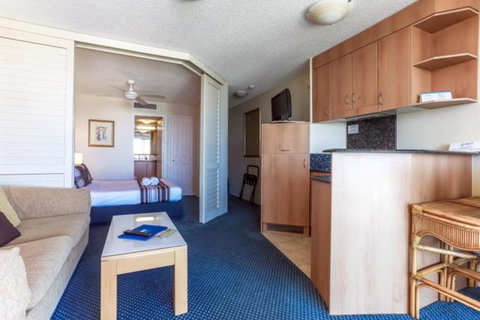 Beachfront Mooloolaba Apartment - Tourism Adelaide 1