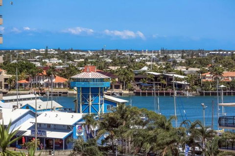 Beachfront Mooloolaba Apartment - Tourism Adelaide 2