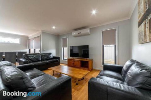 Averys Retreat - Tourism Adelaide 1