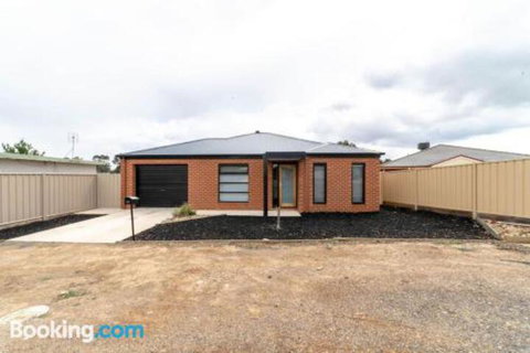 Averys Retreat - Tourism Adelaide 2