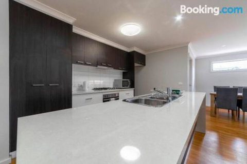 Averys Retreat - Tourism Adelaide 4