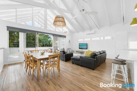 Mudjimba Island Beach House - Tourism Adelaide 3