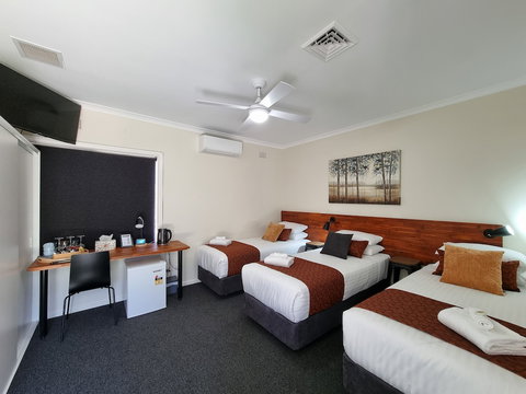 Black Sheep Motel Goulburn - Tourism Adelaide 6