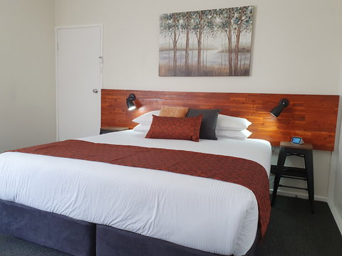 Black Sheep Motel Goulburn - Tourism Adelaide 3