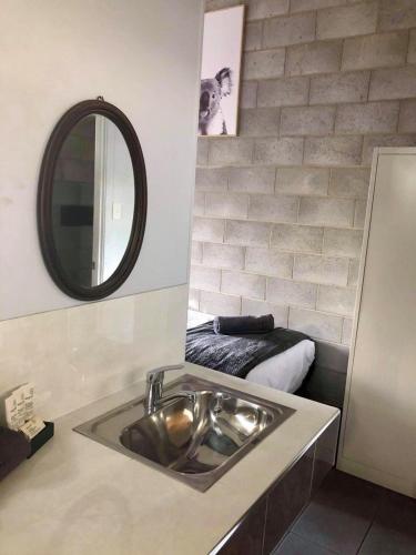 Granite Belt Cabins - Tourism Adelaide 6