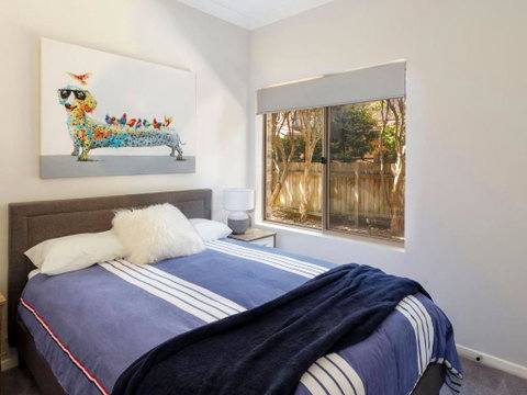 One Street From Main Beach - Tourism Adelaide 5