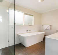 Lighthouse Cottage - Tourism Adelaide