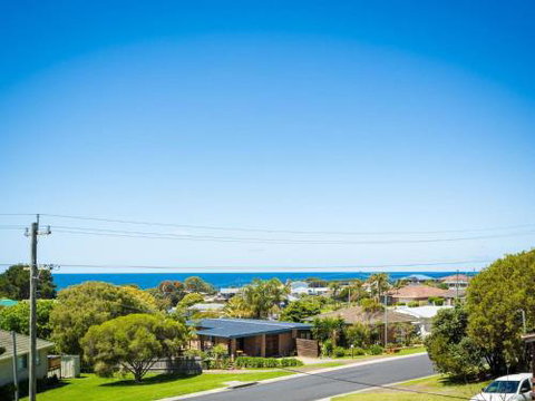 Williams Wonder Large Beach House - Tourism Adelaide 3