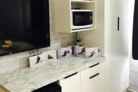24 Hotham 1 Bed Apartment - Tourism Adelaide 6