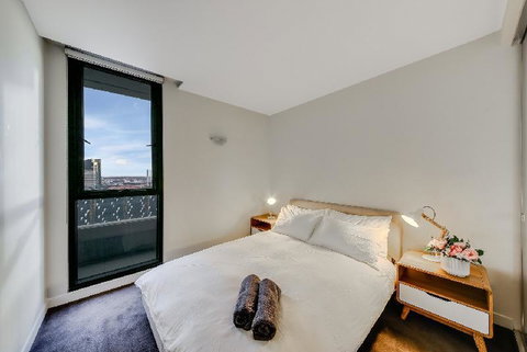 A Modern 2BR CBD Apt City Views FREE Parking - Tourism Adelaide 6